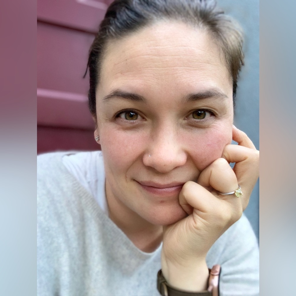 Meet your Posher, Hilary